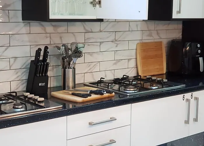Double Ensuite Rooms Near City Centre