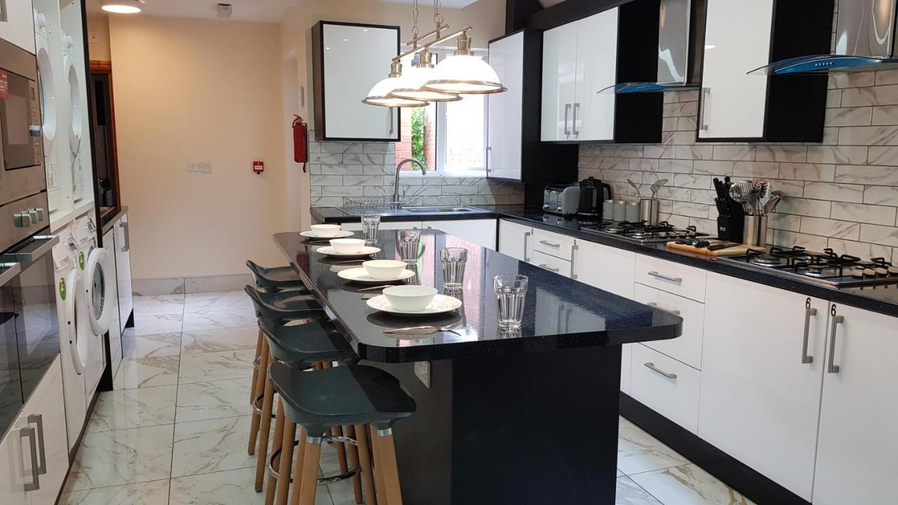 Double Ensuite Near Centre * Birmingham