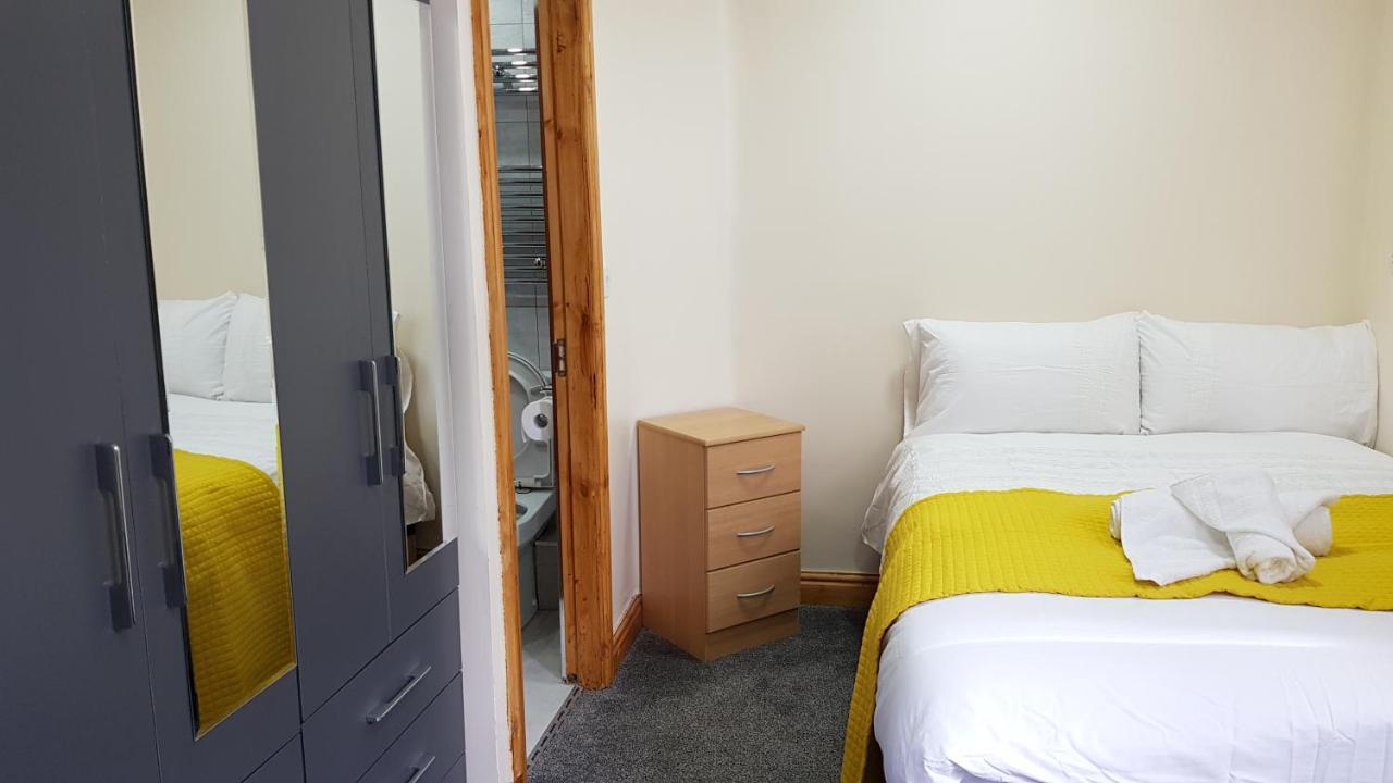 Double Ensuite Near Centre