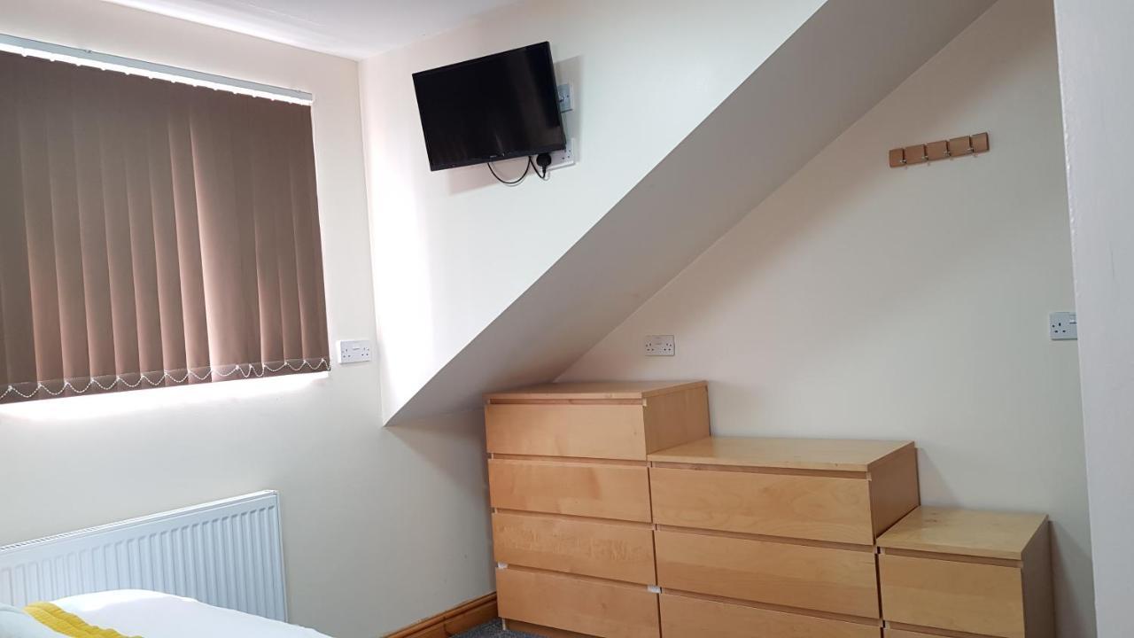 Double Ensuite Near Centre *